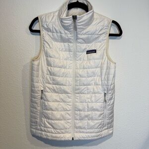 Patagonia Women’s Size S White Nano Puff Primaloft Light Full Zip Puffer Vest